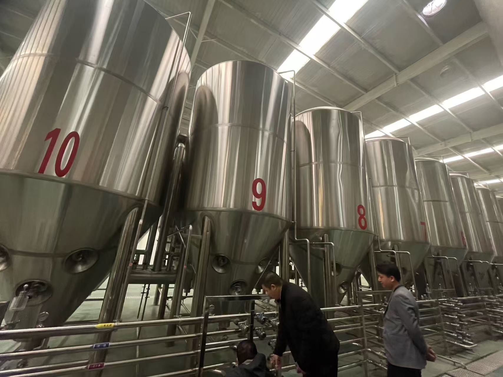 东光精酿啤酒设备厂—平面布置、设备设计、制造、调试、培训等一条龙服务